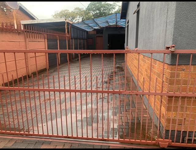 4 BEDROOM HOUSE FOR SALE IN VANDERBIJLPARK CE 2